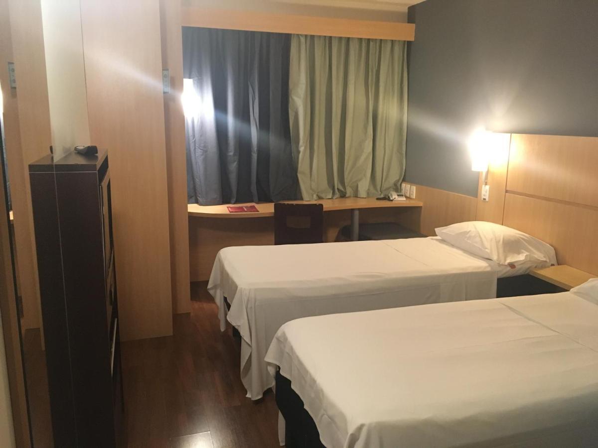 宜必思bh萨瓦斯酒店 贝洛哈里桑塔 外观 照片
